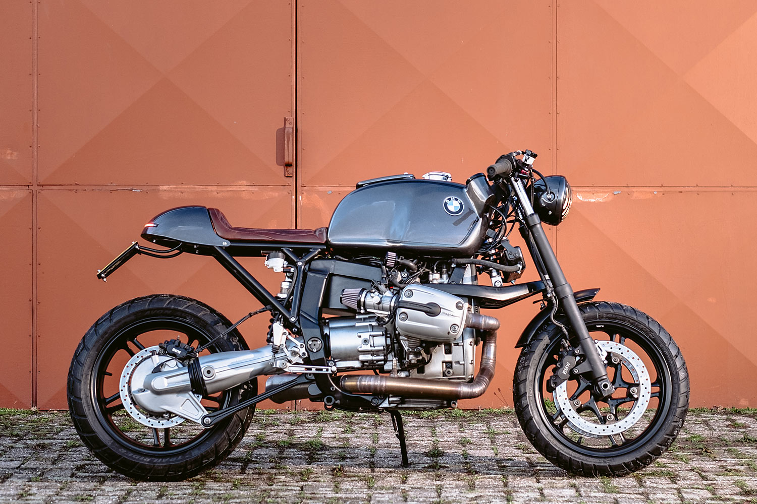 The Beast' Bmw R1100S Cafe Racer - Moto Adonis - Pipeburn