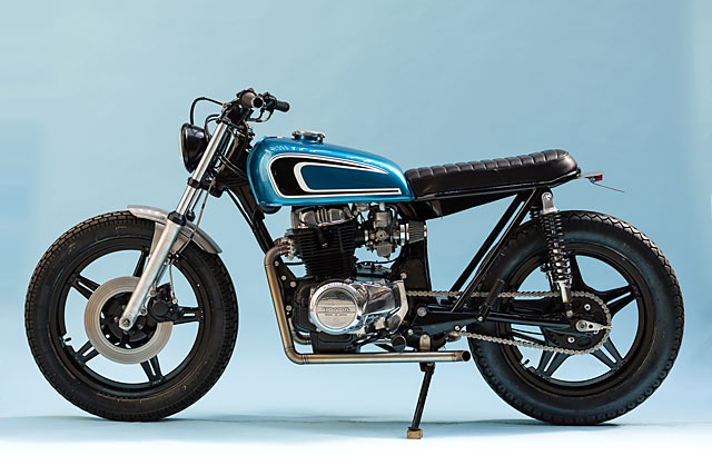 Out Of The Blue. A '78 Honda Cb400T Brat From France'S Bad Winners -  Pipeburn