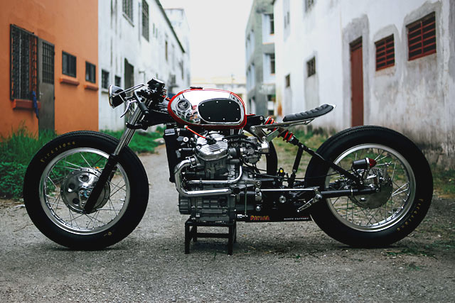 A BITE TO HEAT. The ‘Fire Ant’ Honda CX500 Cafe Racer from Malaysia’s Rusty Factory