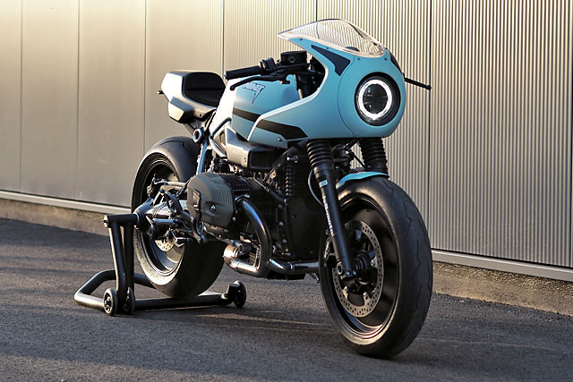 TWO MUCH. JVB Moto’s BMW RnineT Racer