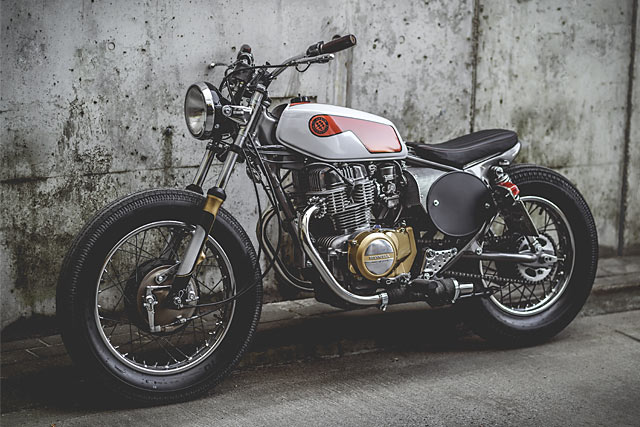 BITING THE DUST. T.Jasin Motorcycles’ ‘Barrel of Death’ Honda CB400 Tracker