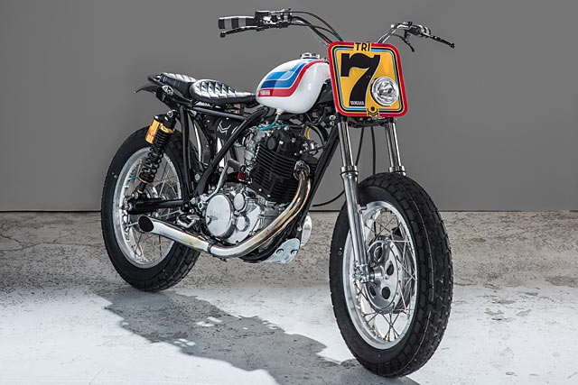 FOUR-STROKE OF GENIUS. The Real Intellectuals’ Yamaha SR500 Flat Tracker