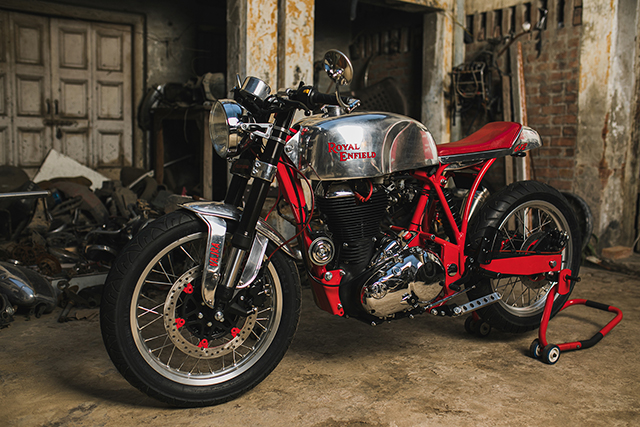 THUNDERBOLT: Royal Enfield Classic 500 by Cycle City Customs