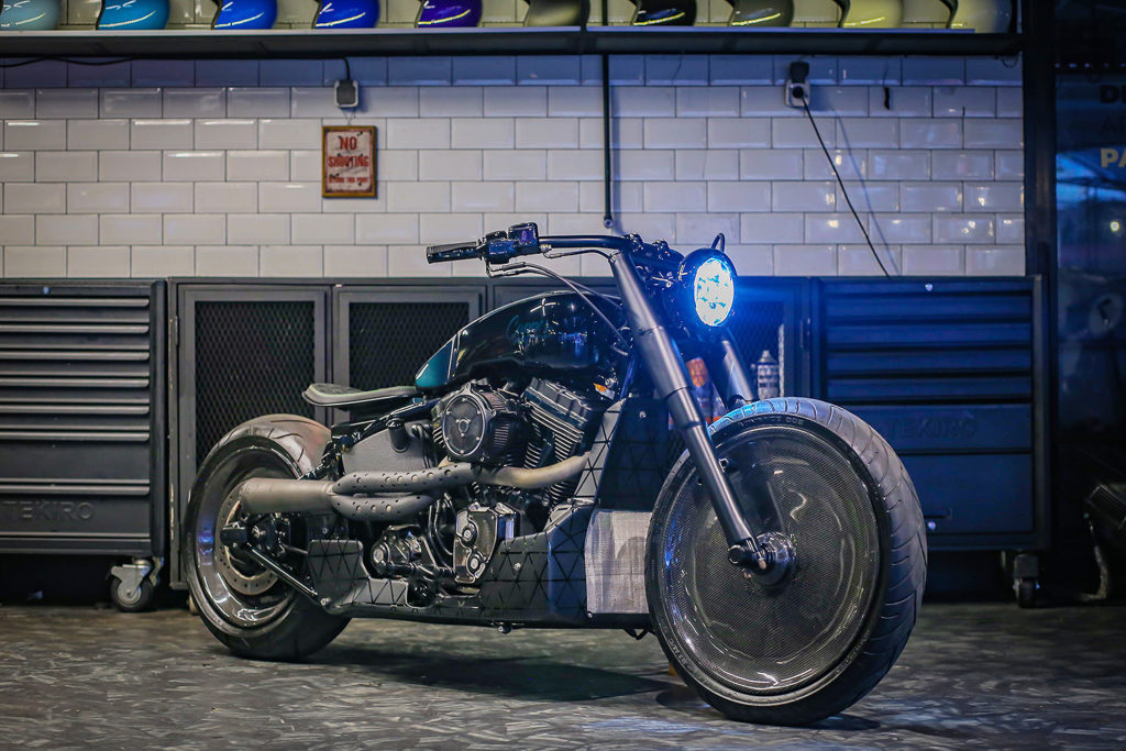 DRAG KING: Harley-Davidson Fatboy ‘Cupper’ by Smoked Garage.