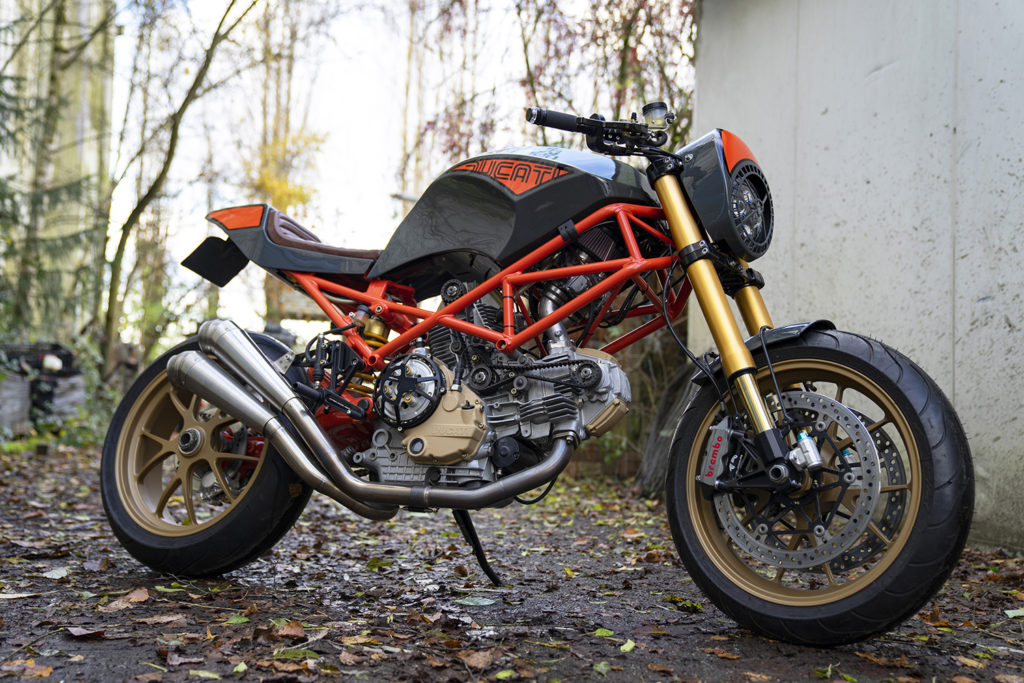 TRUE MONSTER: Ducati M900 by Moto Adonis.