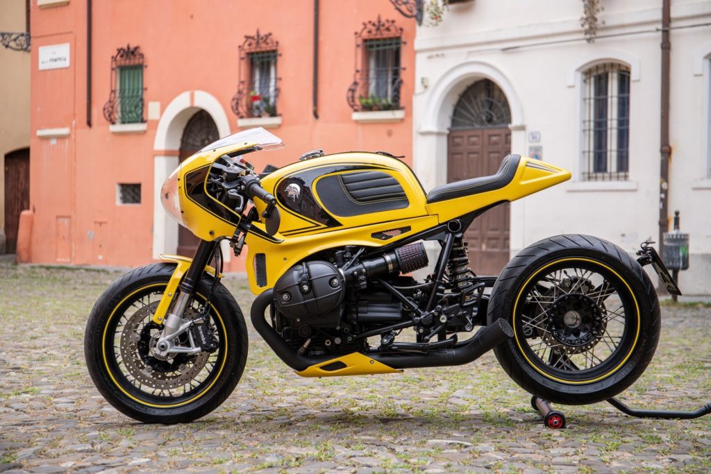 BUMBLE-BEEMER: BMW R nineT Bullet by ARES Modena.