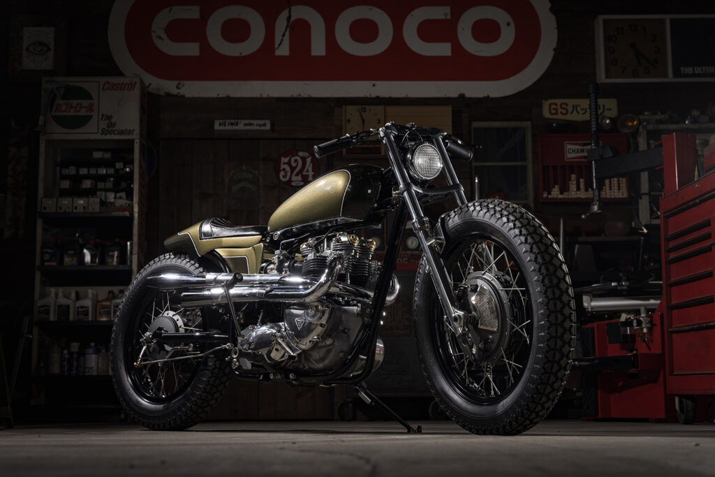 PARROT STAR: Triumph TR6 Trophy by Heiwa Motorcycle.